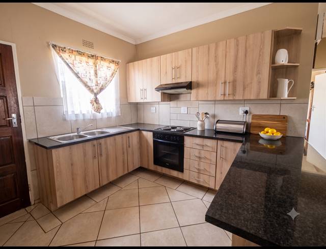 2 BEDROOM TOWNHOUSE FOR SALE IN RIVERSDALE